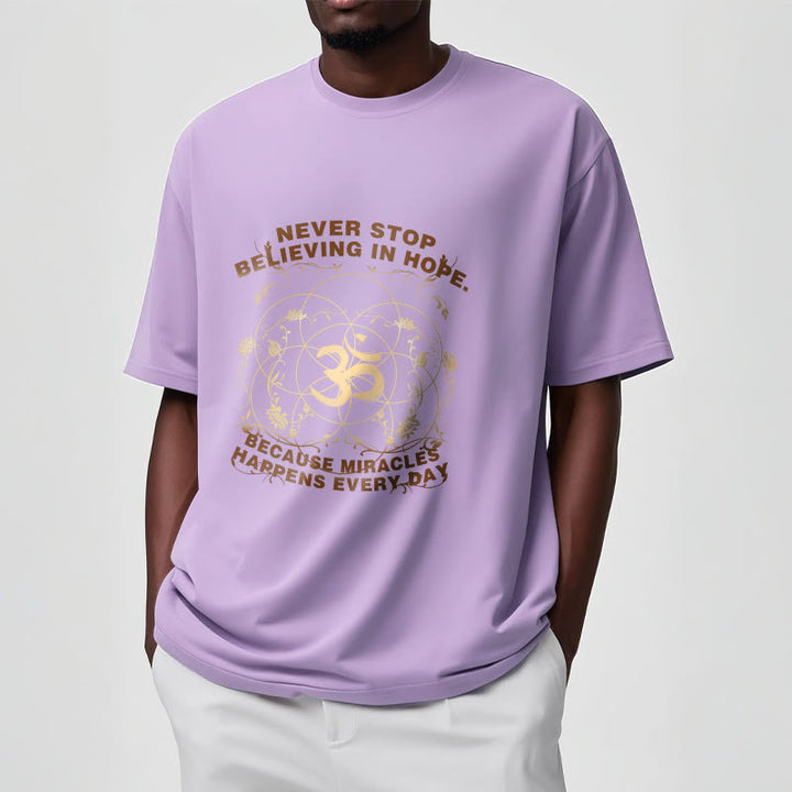 T-shirt en coton avec motif Buddha Stones Never Stop Believe In Hope Om Lotus