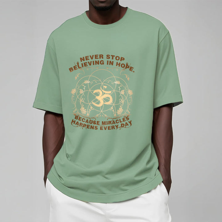 T-shirt en coton avec motif Buddha Stones Never Stop Believe In Hope Om Lotus