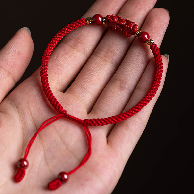 Bracelet tressé en corde rouge avec poignée en cinabre Ruyi et personnage Fu PiXiu fait à la main en Buddha Stones - image 17