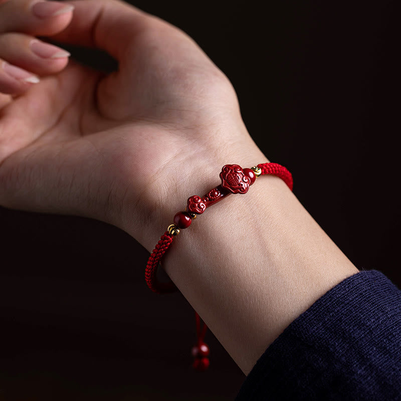 Bracelet tressé en corde rouge avec poignée en cinabre Ruyi et personnage Fu PiXiu fait à la main en Buddha Stones - image 4