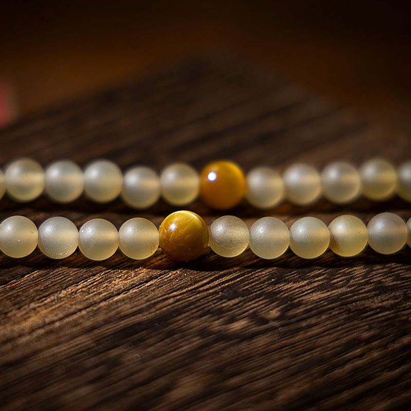 Bracelet de richesse en corne de mouton naturelle Bouddha du zodiaque chinois avec 108 perles de Mala en Buddha Stones du Tibet