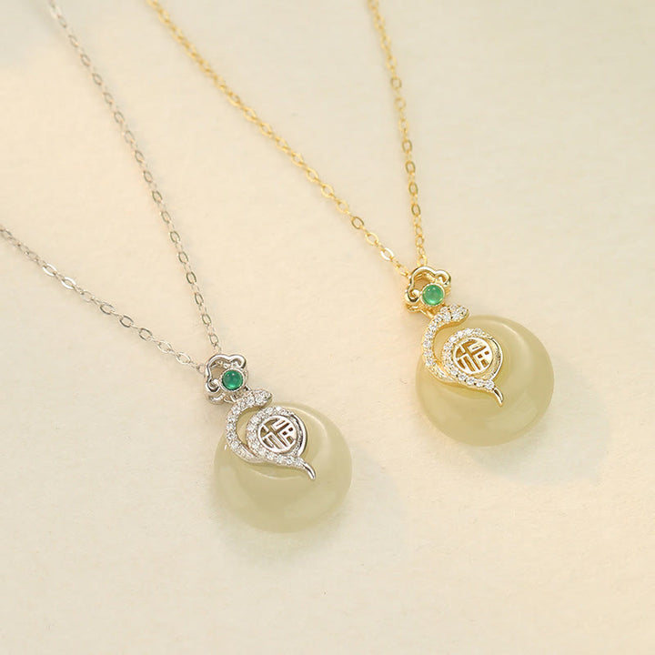 Buddha Stones Collier pendentif porte-bonheur en argent sterling 925 avec boucle de paix en jade Hetian et caractère Fu de l'année du serpent