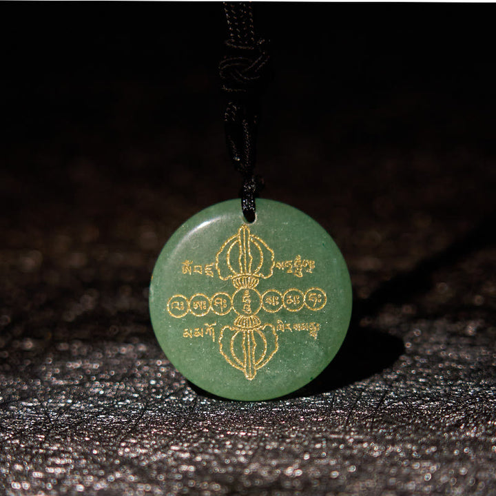 Collier pendentif en obsidienne noire avec Buddha Stones Vajra Dorje à motif sanskrit naturel et divers cristaux