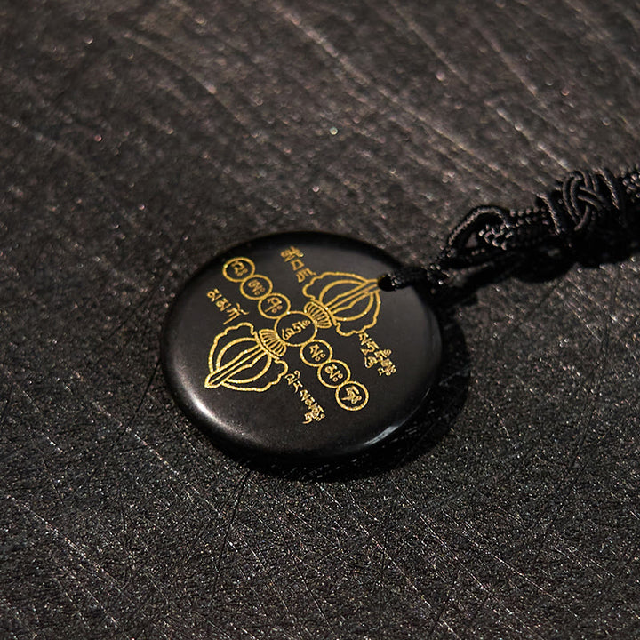 Collier pendentif en obsidienne noire avec Buddha Stones Vajra Dorje à motif sanskrit naturel et divers cristaux