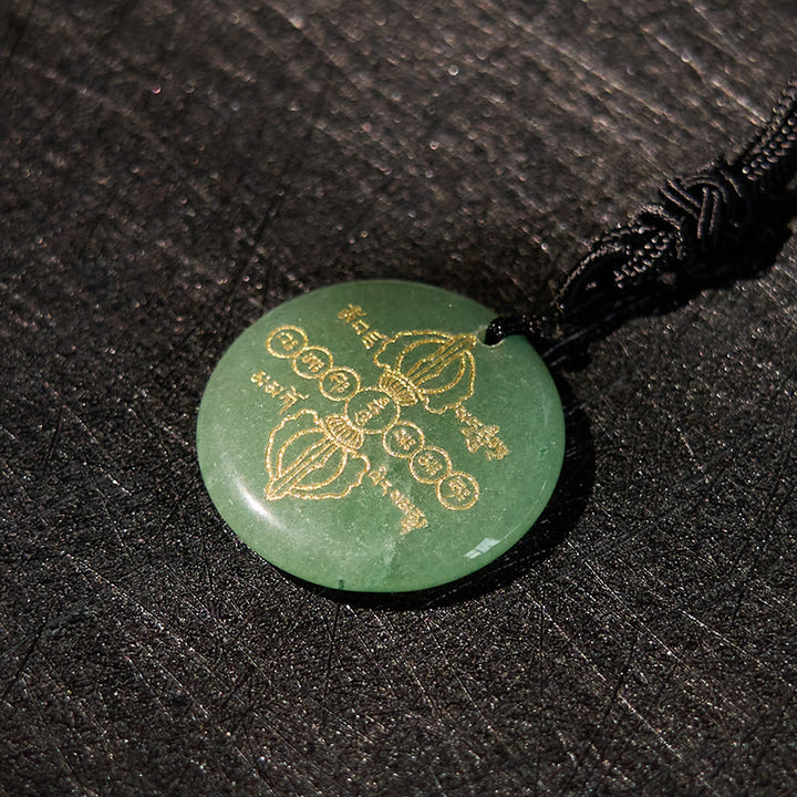 Collier pendentif en obsidienne noire avec Buddha Stones Vajra Dorje à motif sanskrit naturel et divers cristaux