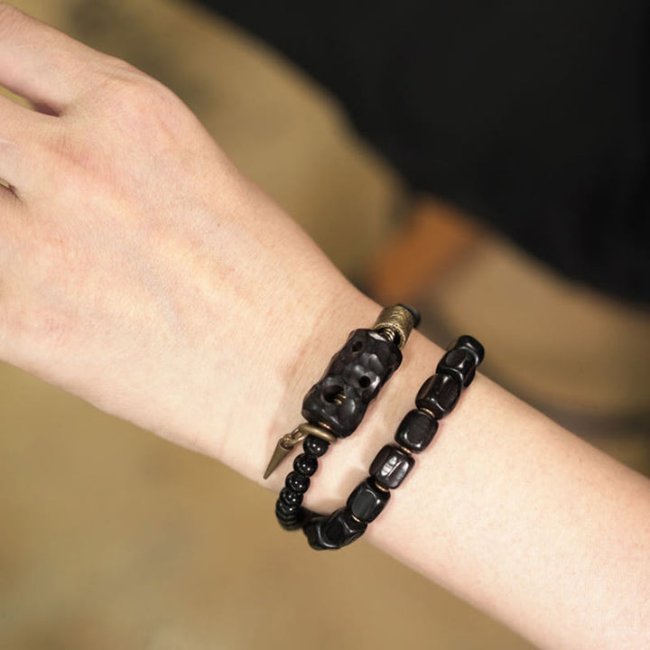Bracelet double tour en cuivre et laiton avec Buddha Stones en bois d'ébène et obsidienne noire