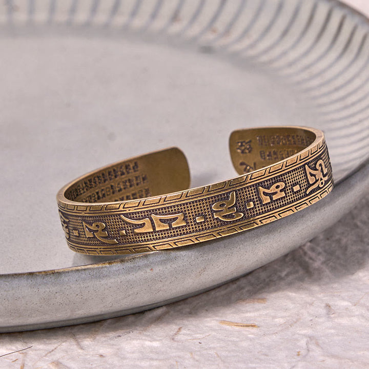 Bracelet de sagesse porte-bonheur en cuivre et Buddha Stones six mots véritables « om mani padme hum » et Sutra du cœur