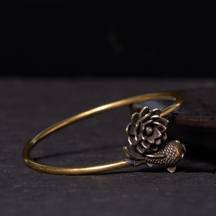 Bracelet porte-bonheur en cuivre et laiton avec Buddha Stones, fleur de lotus, poisson koï