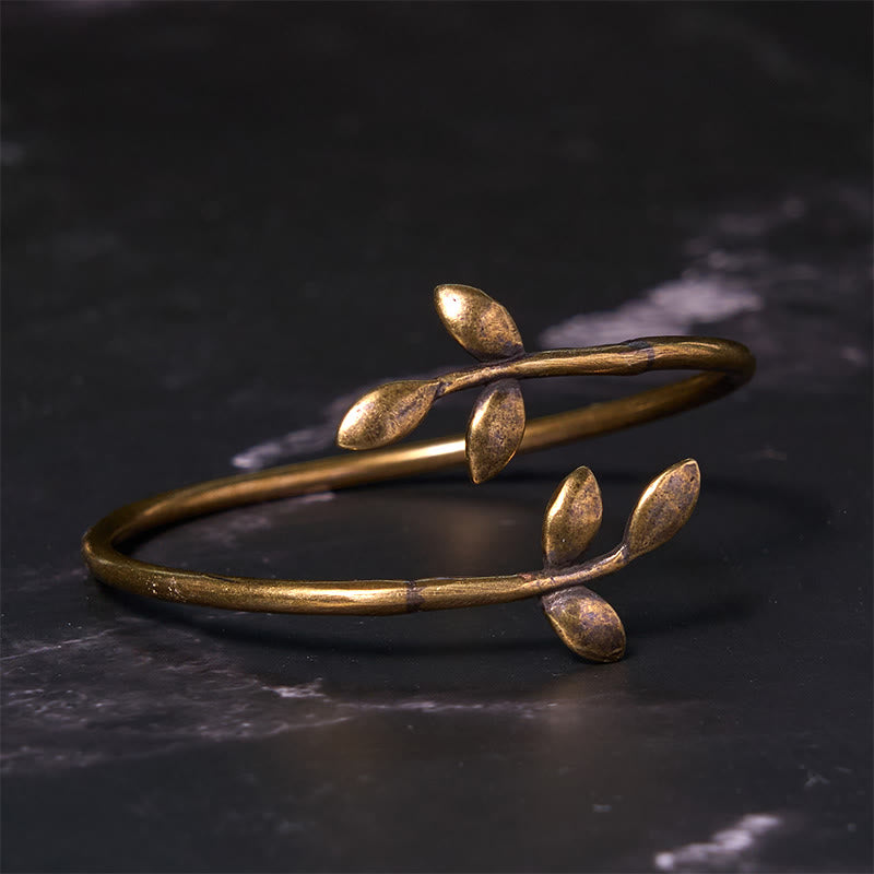 Bracelet de guérison en cuivre et laiton avec trèfle porte-bonheur et Buddha Stones
