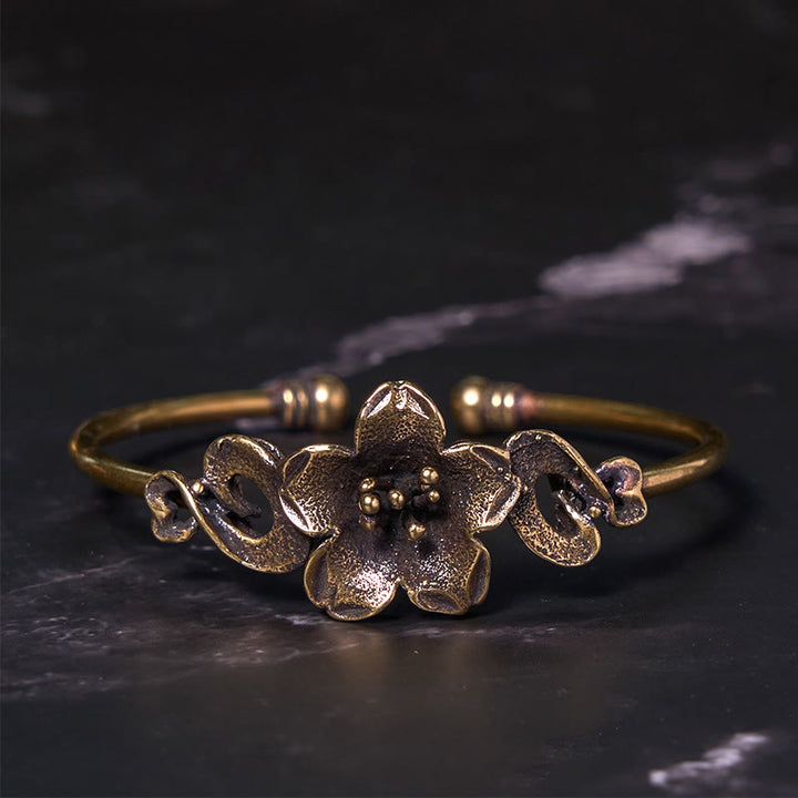 Bracelet manchette de guérison porte-bonheur en cuivre et laiton avec Buddha Stones et fleurs et feuilles
