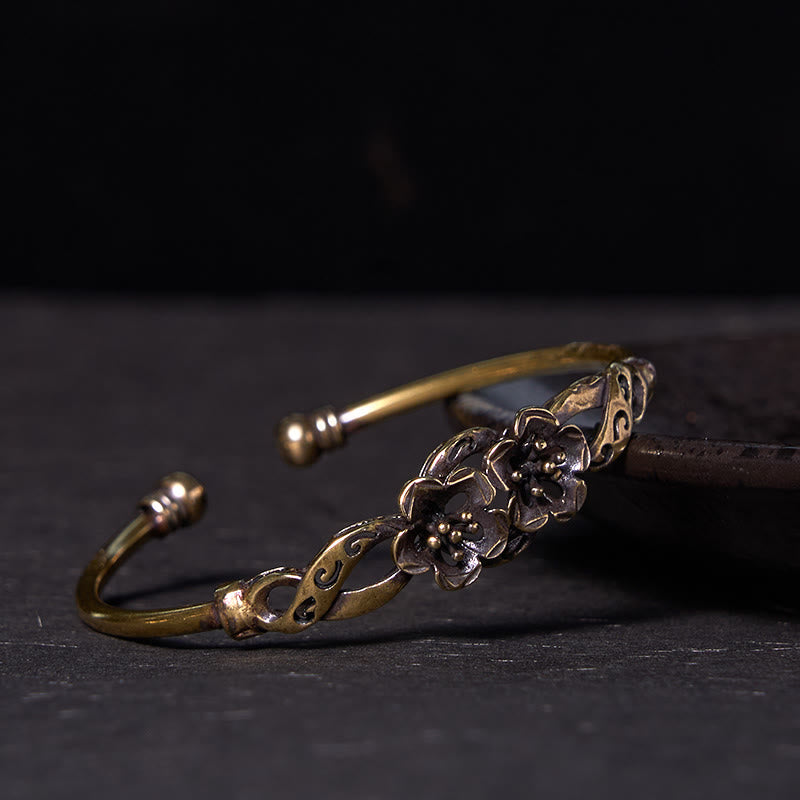 Bracelet manchette de guérison porte-bonheur en cuivre et laiton avec Buddha Stones et fleurs et feuilles