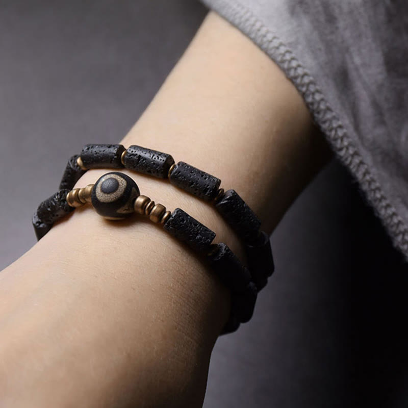 Bracelet en cuivre et laiton à plusieurs tours avec perles de lave vintage à trois yeux et pierres de Buddha Stones