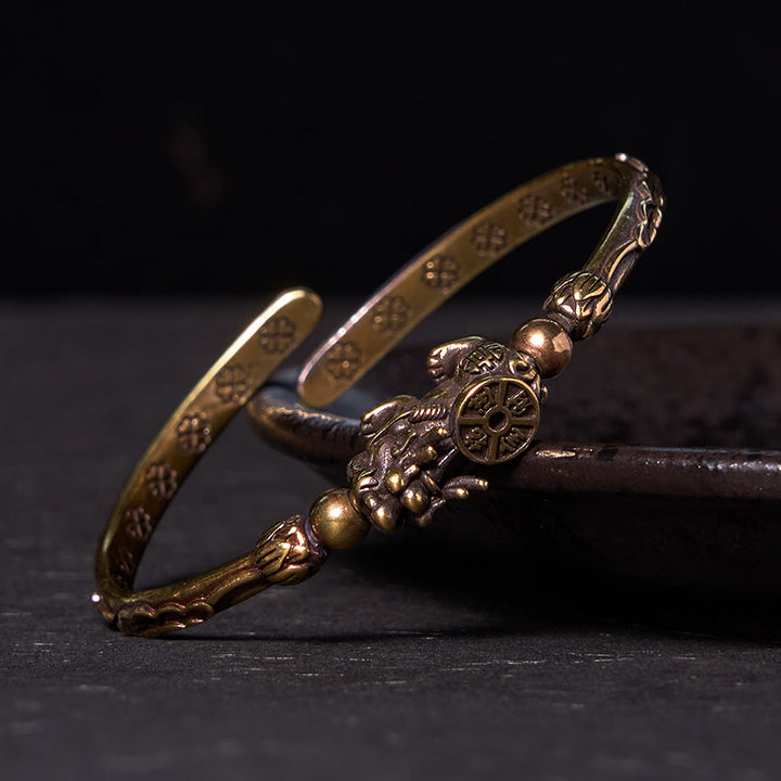 Buddha Stones Pi Xiu portant une pièce de monnaie en lingot de cuivre et de laiton, bracelet porte-bonheur et richesse