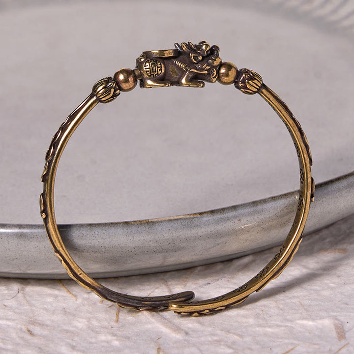 Buddha Stones Pi Xiu portant une pièce de monnaie en lingot de cuivre et de laiton, bracelet porte-bonheur et richesse
