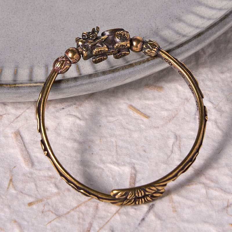 Buddha Stones Pi Xiu portant une pièce de monnaie en lingot de cuivre et de laiton, bracelet porte-bonheur et richesse
