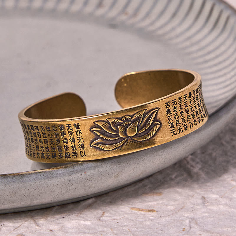 Bracelet manchette en cuivre et laiton avec Buddha Stones et Sutra du cœur et fleur de lotus