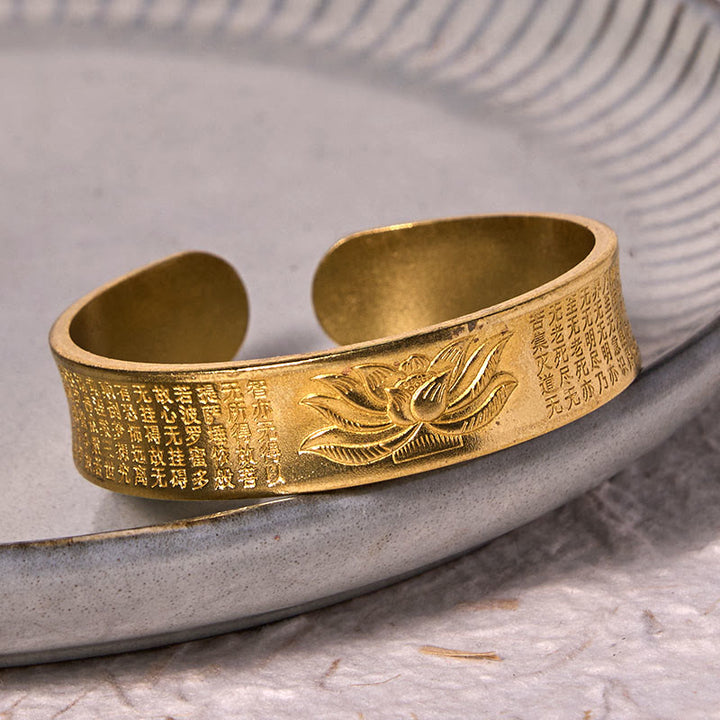 Bracelet manchette en cuivre et laiton avec Buddha Stones et Sutra du cœur et fleur de lotus