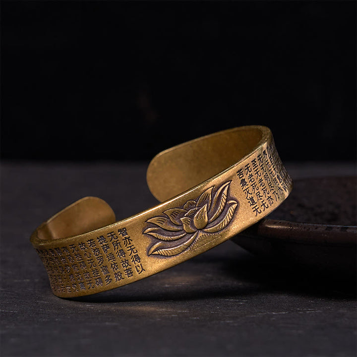 Bracelet manchette en cuivre et laiton avec Buddha Stones et Sutra du cœur et fleur de lotus
