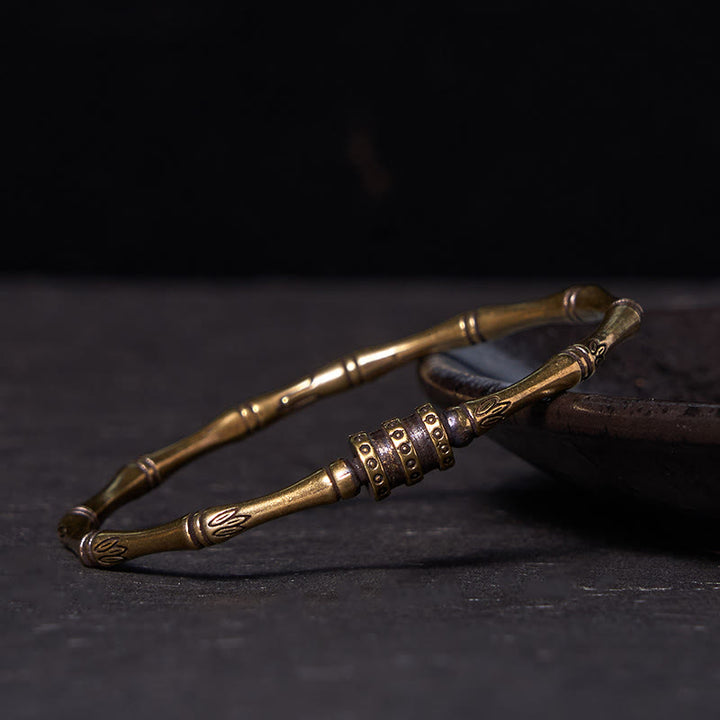 Bracelet de paix en cuivre et laiton avec Buddha Stones et fleur de lotus en bambou