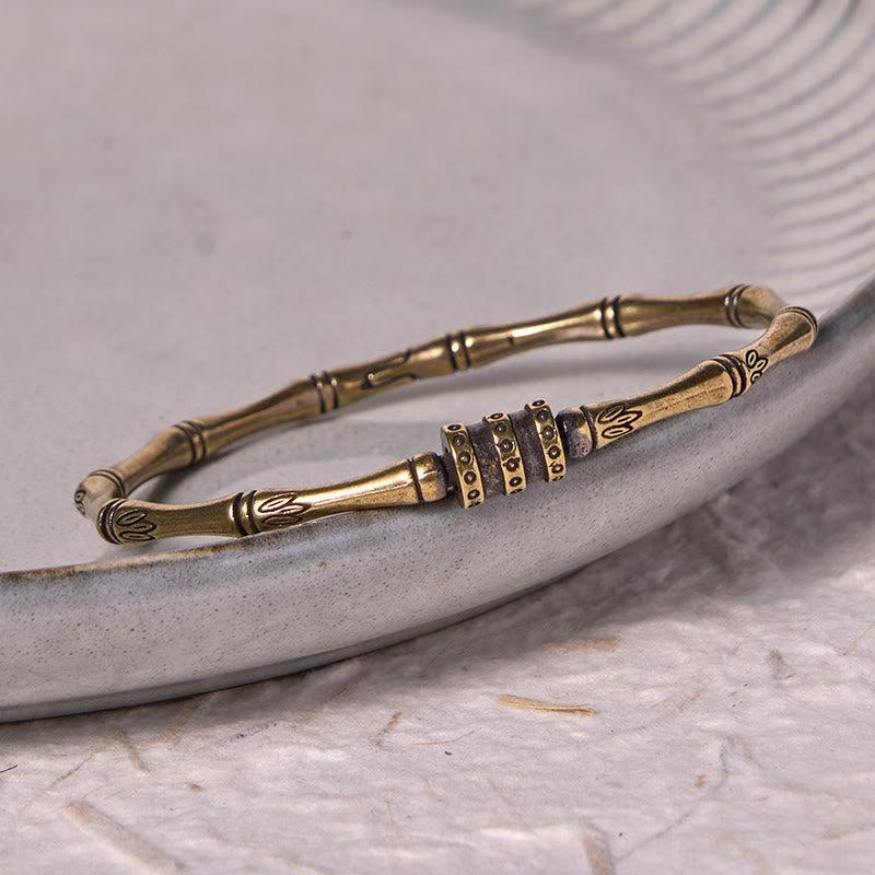 Bracelet de paix en cuivre et laiton avec Buddha Stones et fleur de lotus en bambou
