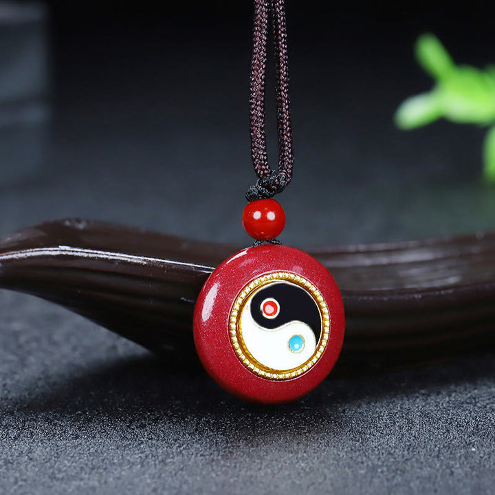 Collier pendentif en corde tressée avec motif Yin Yang et Buddha Stones en cinabre naturel - Cinabre Yin Yang - image 1