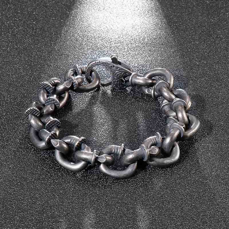 Bracelet porte-bonheur en acier titane avec rivets carrés et Buddha Stones