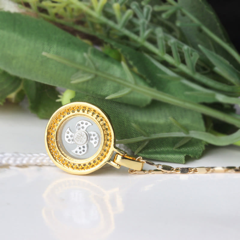 Collier pendentif rotatif en cuivre plaqué or et laiton avec moulin à vent et balance Fu