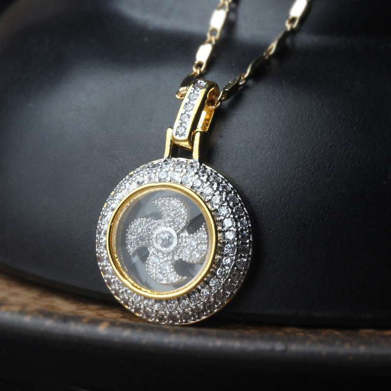 Collier pendentif rotatif en cuivre plaqué or et laiton avec moulin à vent et balance Fu