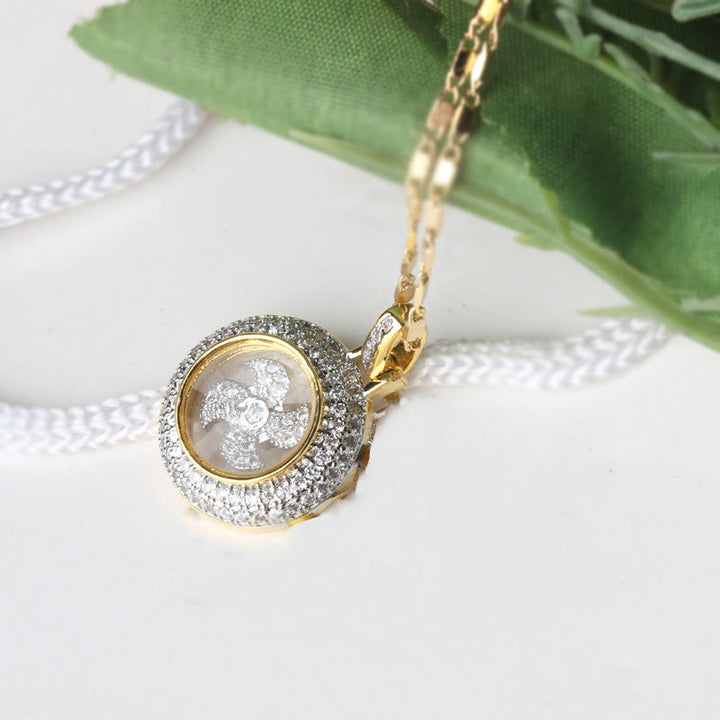 Collier pendentif rotatif en cuivre plaqué or et laiton avec moulin à vent et balance Fu