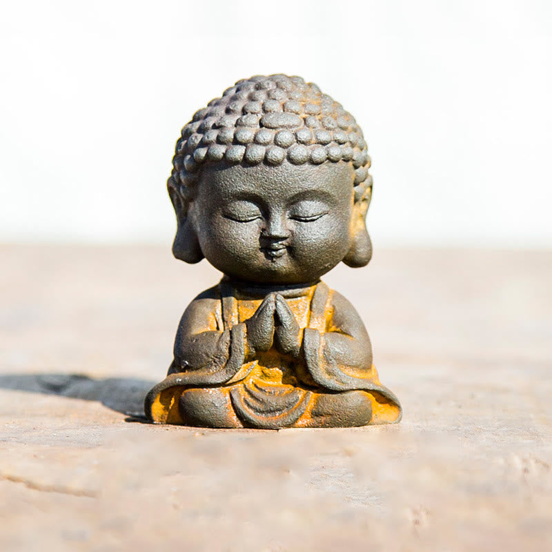 Buddha Stones Petit Bouddha Méditant Poudre de Fer Rouille Statue en Résine Moulée Décoration de la Maison