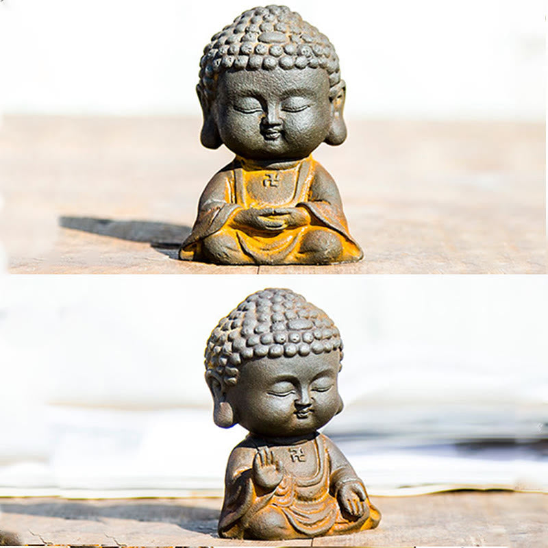 Buddha Stones Petit Bouddha Méditant Poudre de Fer Rouille Statue en Résine Moulée Décoration de la Maison