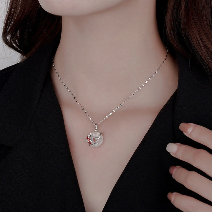 Collier pendentif positif en argent sterling 999 avec boucle de paix en calcédoine et pierres de Buddha Stones Koi Fish Année du serpent