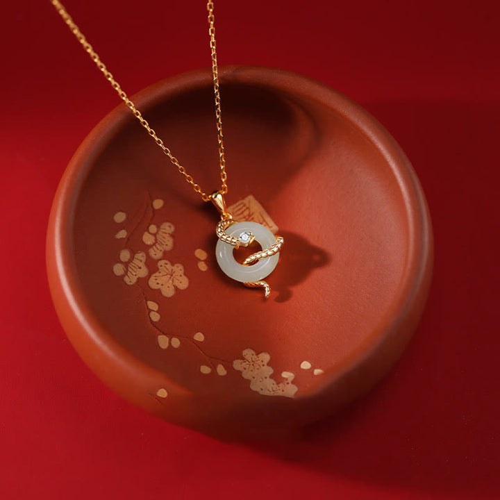 Collier pendentif porte-bonheur en argent sterling 925 avec boucle de paix et jade Hetian naturel de Buddha Stones