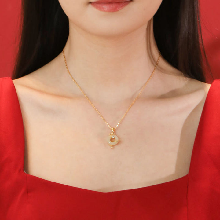 Collier pendentif porte-bonheur en argent sterling 925 avec boucle de paix et jade Hetian naturel de Buddha Stones