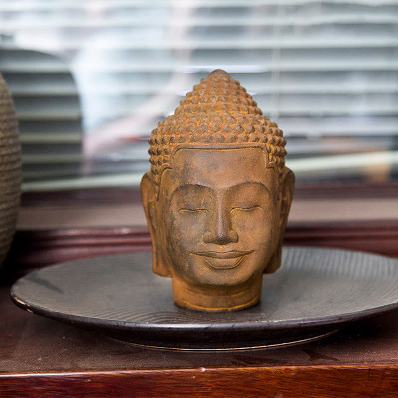 Buddha Stones Yeux fermés Contemplation Tête de Bouddha en méditation Poudre de fer Rouille Statue en résine coulée Décoration de la maison