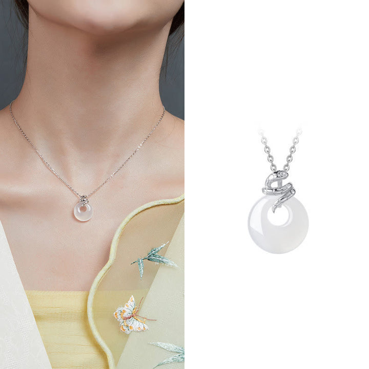 Collier pendentif positif en argent sterling 925 avec boucle de paix en calcédoine naturelle et Buddha Stones Année du serpent