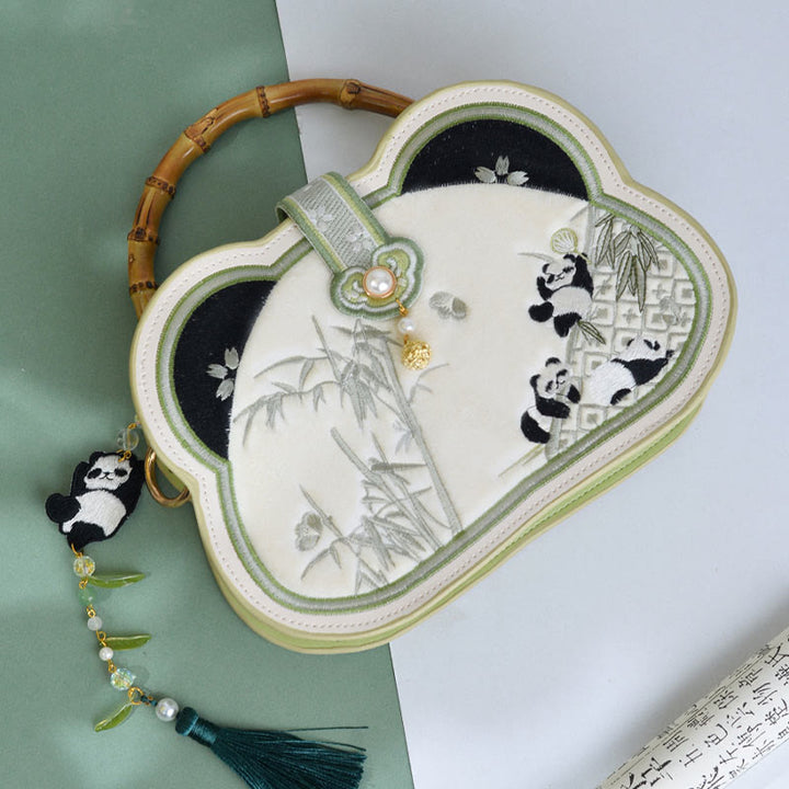 Sac à main en bandoulière avec pompon et nœud chinois en perles et broderie en bambou et Buddha Stones
