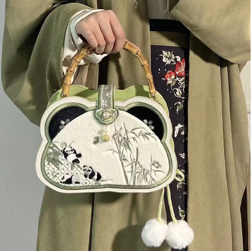 Sac à main en bandoulière avec pompon et nœud chinois en perles et broderie en bambou et Buddha Stones