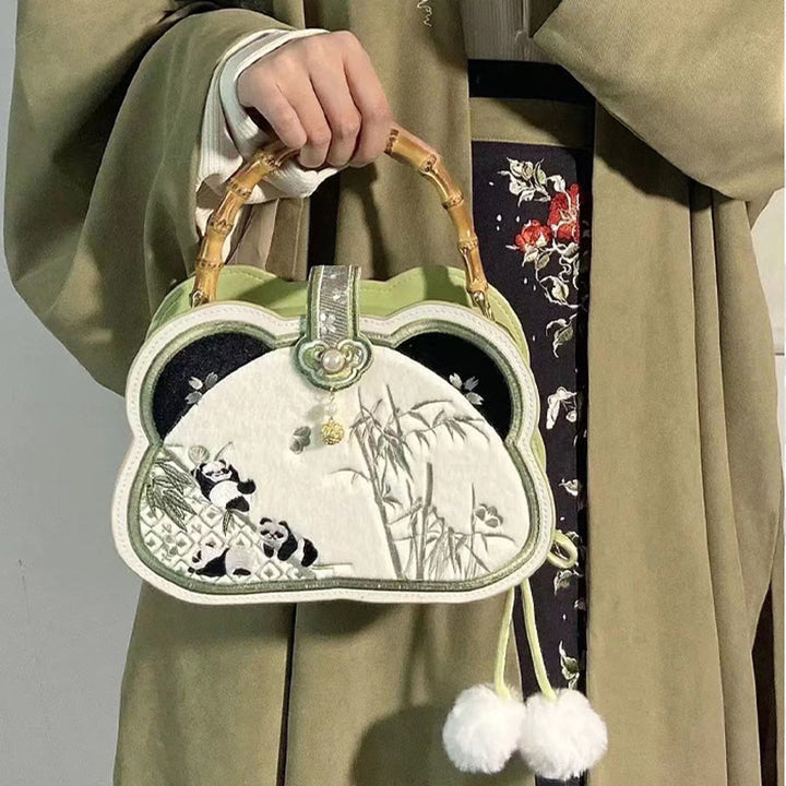Sac à main en bandoulière avec pompon et nœud chinois en perles et broderie en bambou et Buddha Stones