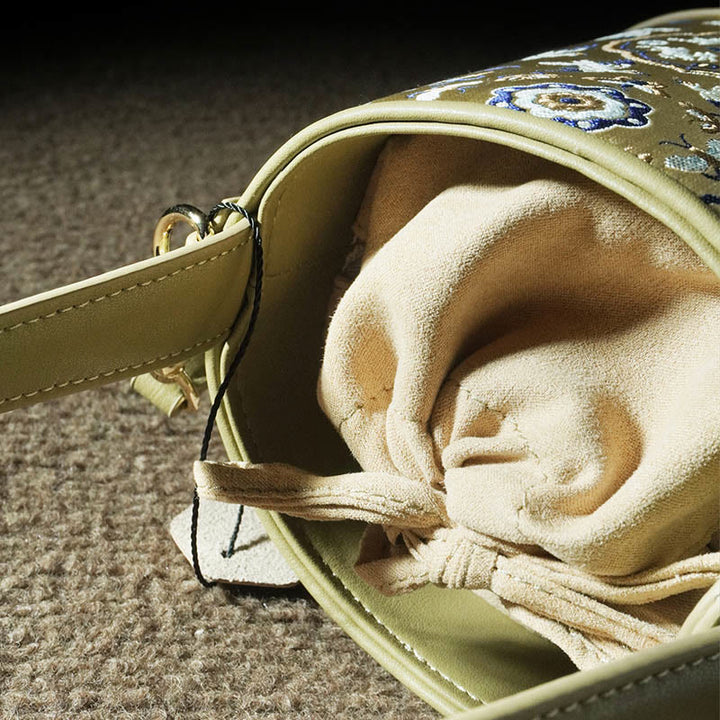 Sac à bandoulière rétro en brocart avec grue et cerf de Buddha Stones