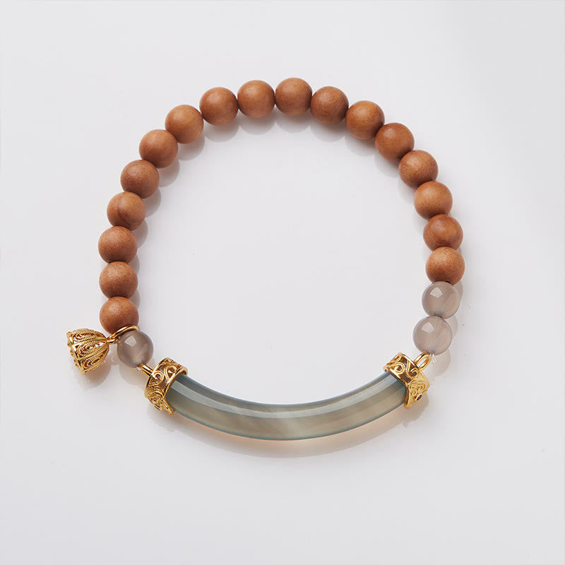 Bracelet manchette demi-jonc en agate grise et calcédoine avec Buddha Stones