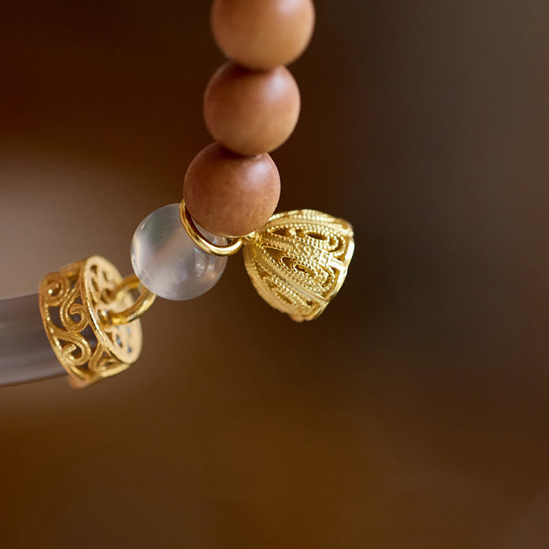 Bracelet manchette demi-jonc en agate grise et calcédoine avec Buddha Stones