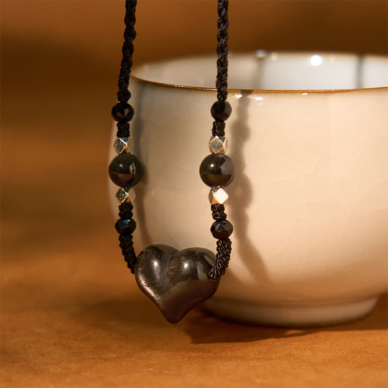 Collier avec pendentif en obsidienne naturelle argentée et brillante en forme de cœur avec Buddha Stones