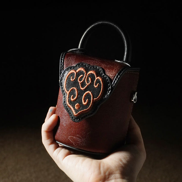 Sac à bandoulière en soie Xiangyunsha avec Buddha Stones, nuages de bon augure, fleurs de papillon