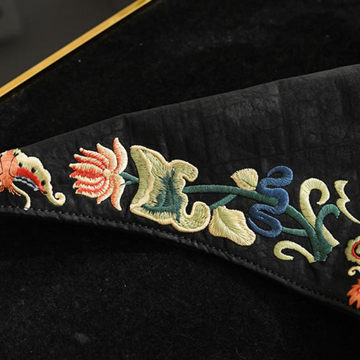 Sac à bandoulière en soie Xiangyunsha avec broderie Buddha Stones