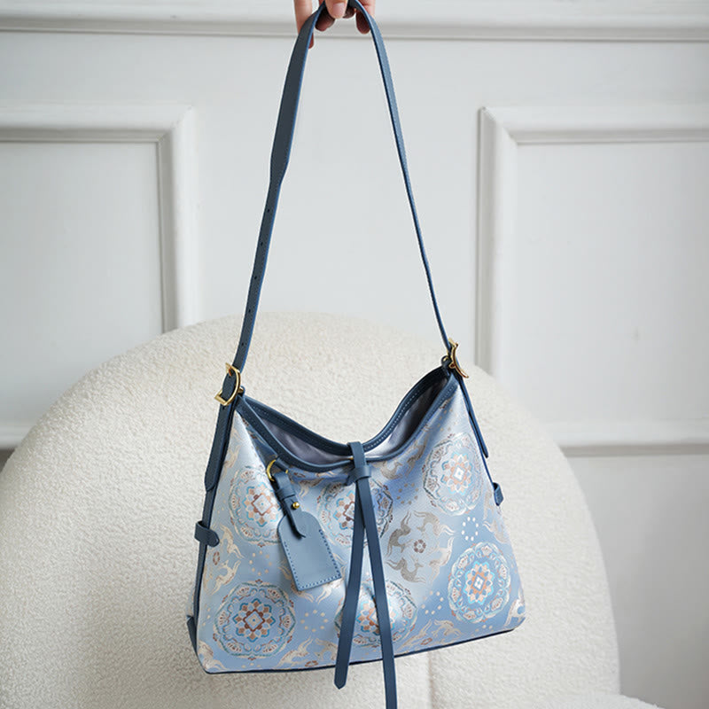 Sac à bandoulière en brocart fait main avec des Buddha Stones, des fleurs, des grues, des cerfs, des papillons