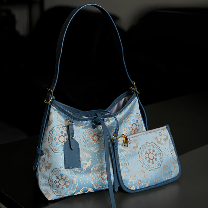 Sac à bandoulière en brocart fait main avec des Buddha Stones, des fleurs, des grues, des cerfs, des papillons