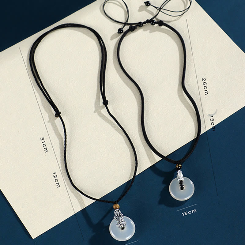 Collier avec Buddha Stones en agate blanche et argent sterling 999, onyx noir, bois de santal vert, boucle de paix Pi Xiu, six mots vrais - image 12