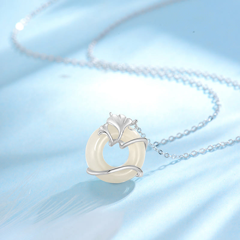 Collier pendentif feuille de ginkgo en argent sterling 925 avec boucle de paix et Buddha Stones en jade Hetian