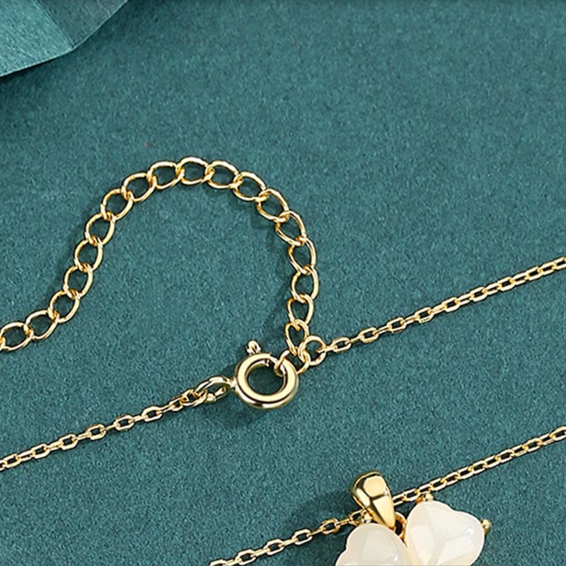 Collier pendentif trèfle à quatre feuilles en argent sterling 925 et jade Hetian de Buddha Stones